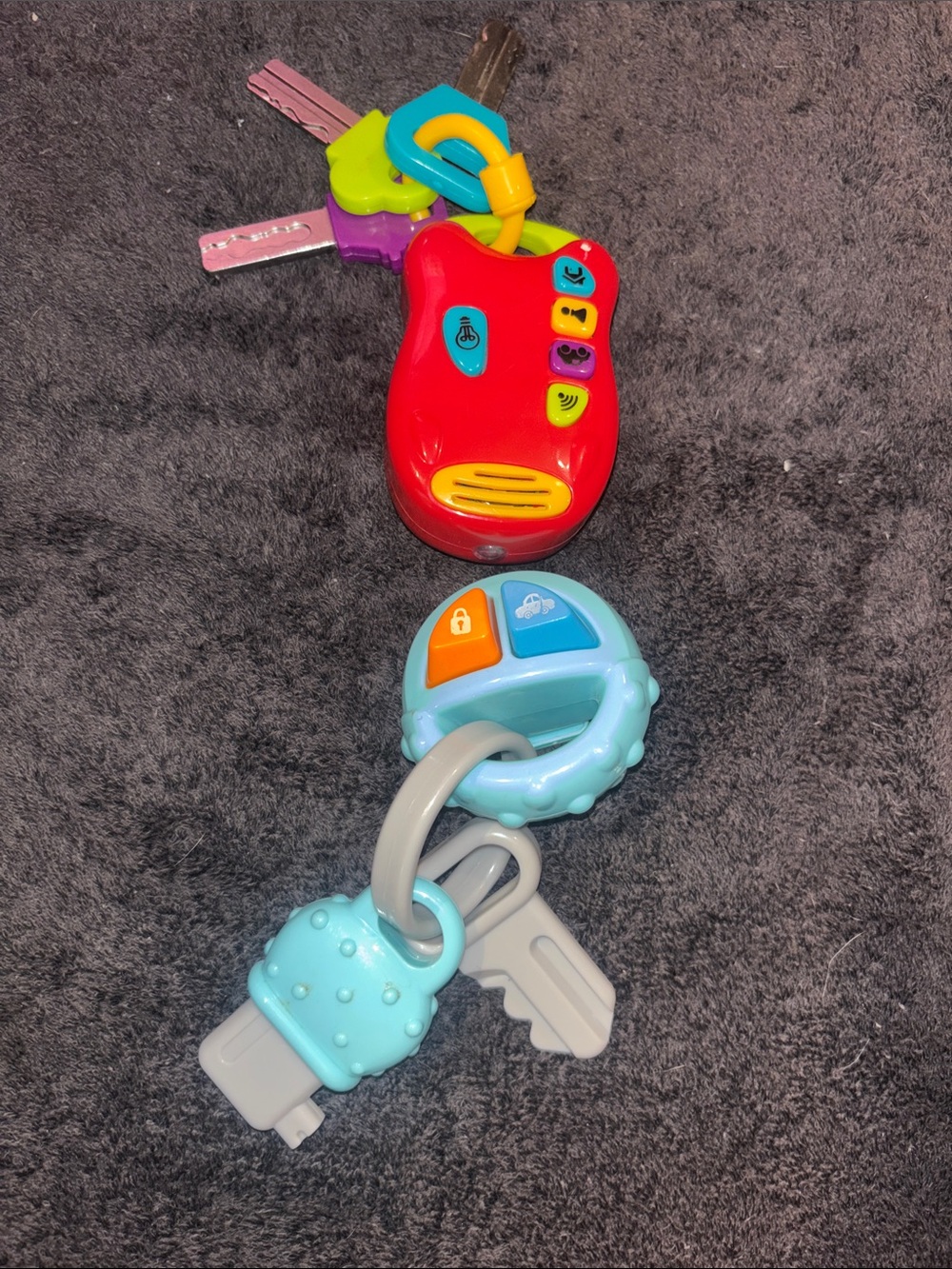 Interactive Baby Key Toy Set in Red and Light Blue – Educational Sensory Keys